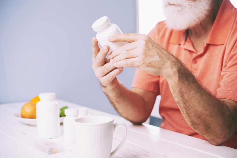 How to Manage Multiple Medications as a Senior?